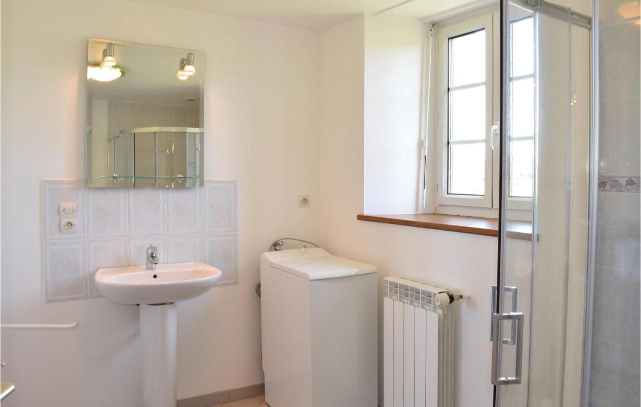 Gorgeous Apartment In Ponts With Wifi Buitenkant foto